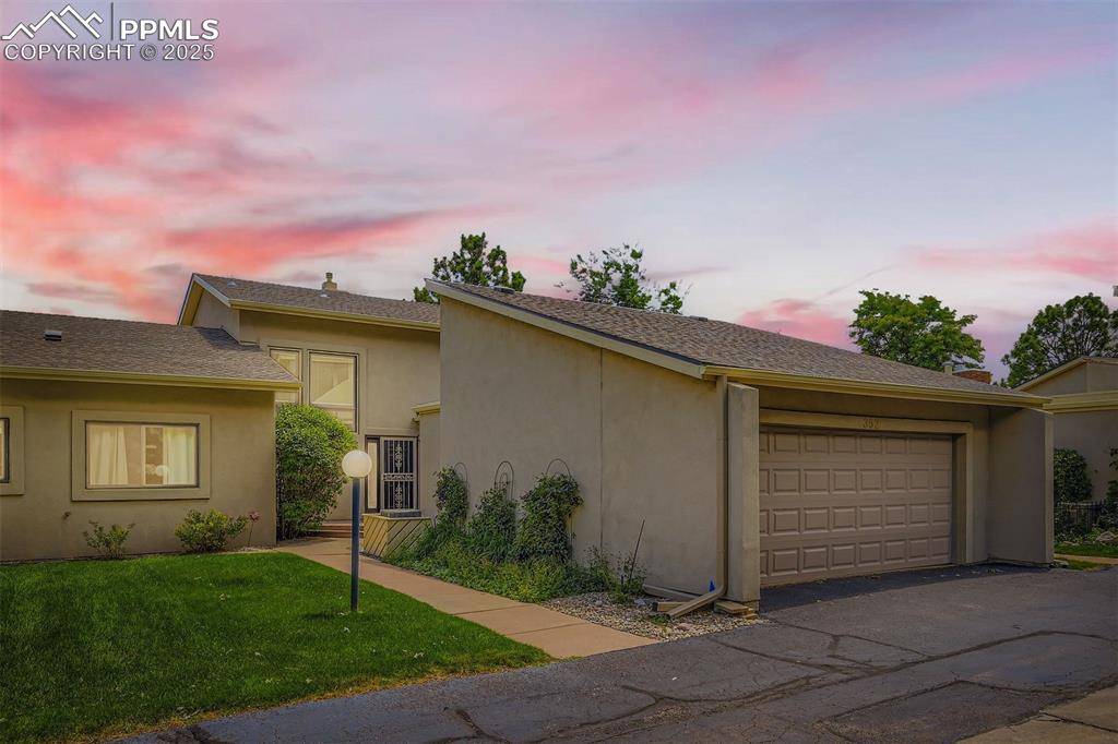 Colorado Springs, CO 80906,352 Blue Windsor LN