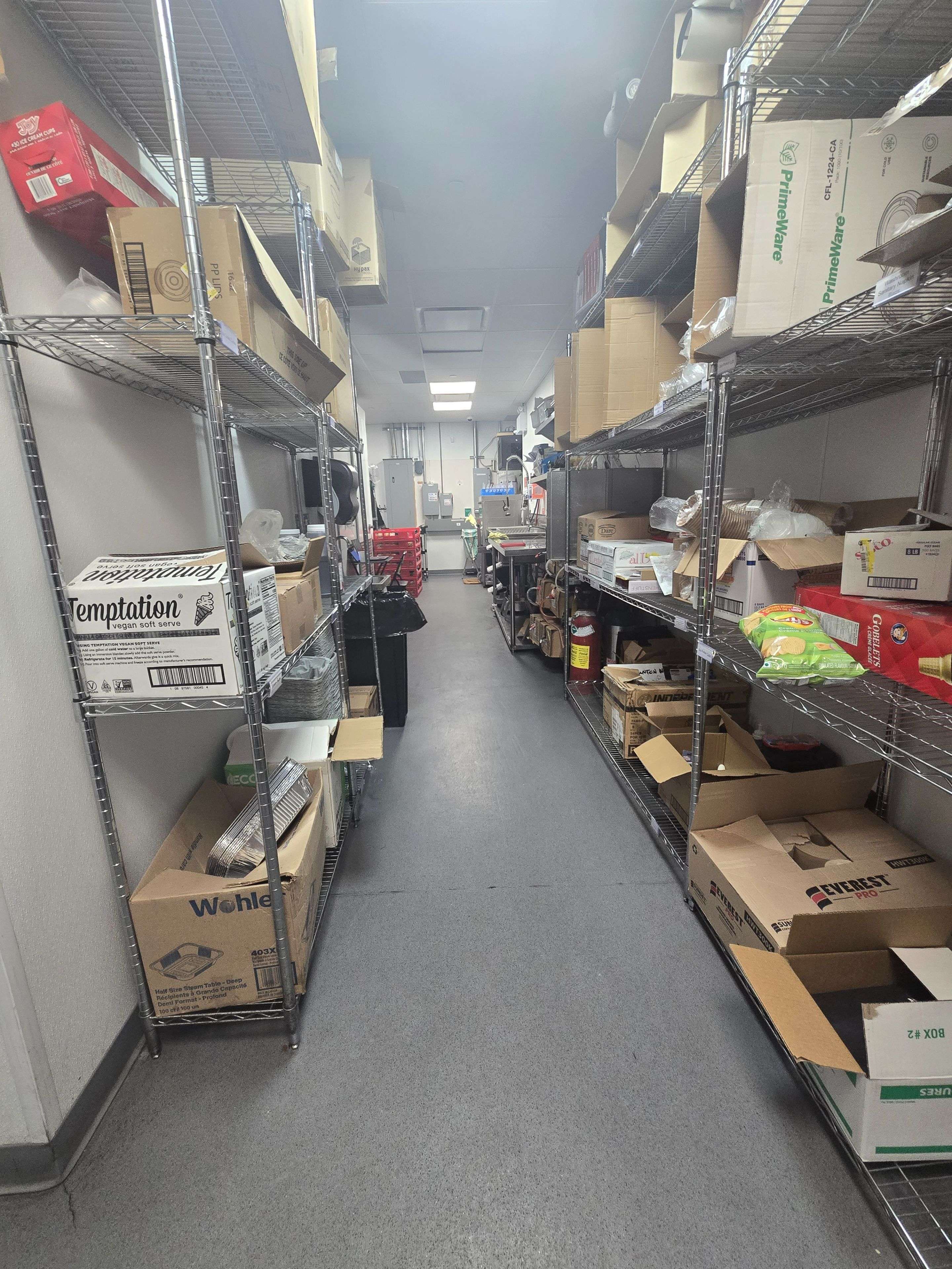 Whitby, ON L1R 3H8,150 Taunton RD W #E2