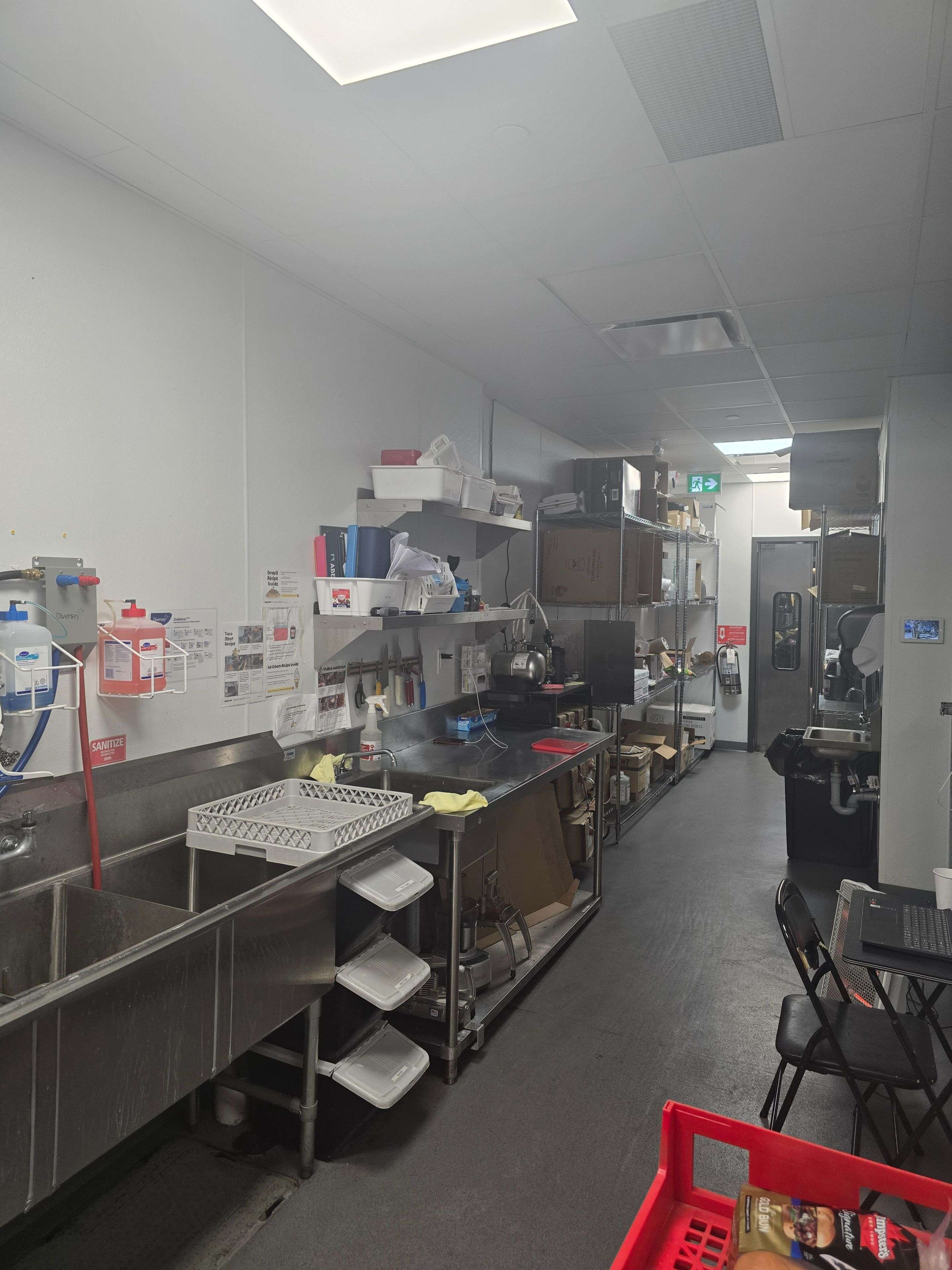 Whitby, ON L1R 3H8,150 Taunton RD W #E2