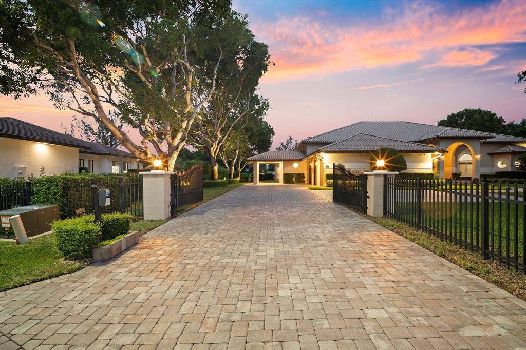 Plantation, FL 33325,11831 NW 9TH ST