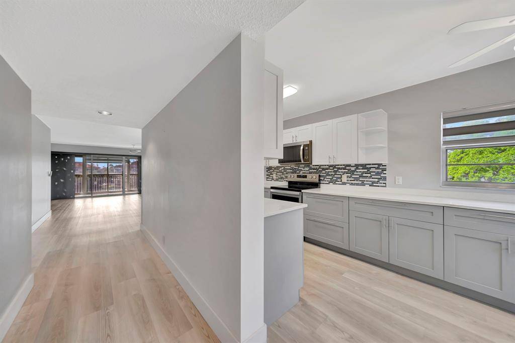 Pembroke Pines, FL 33027,13000 SW 15th Ct #414U