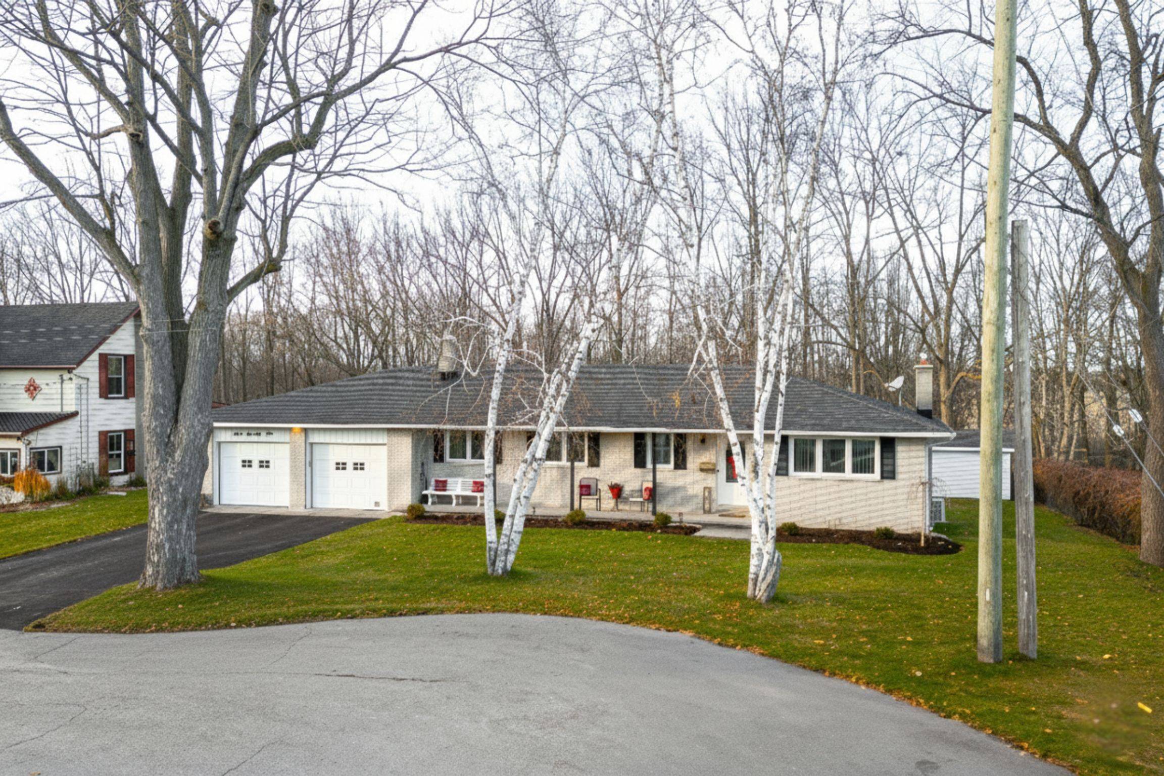 Deseronto, ON K0K 1X0,371 Maple AVE