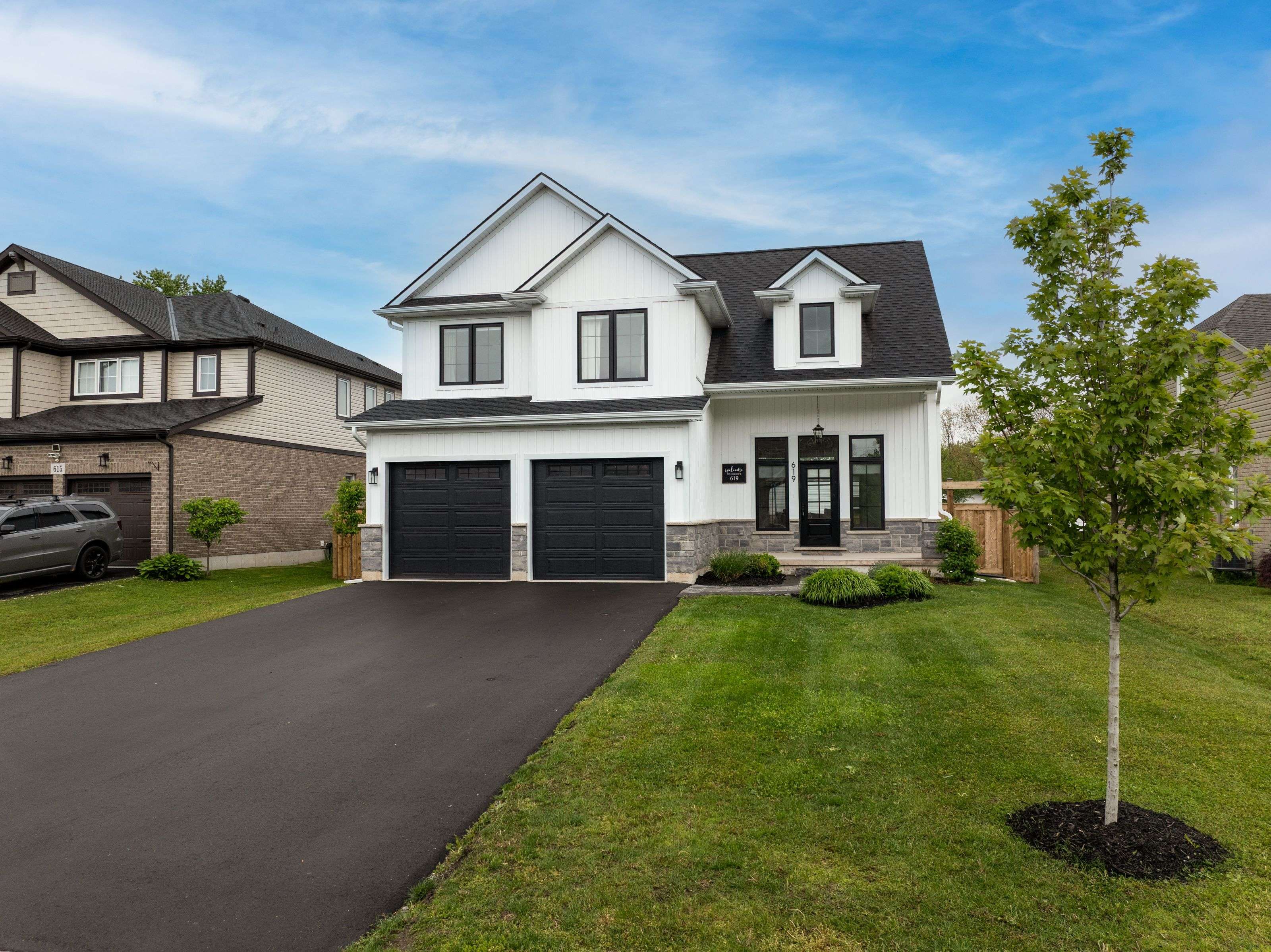 Fort Erie, ON L2A 6W1,619 Brian ST