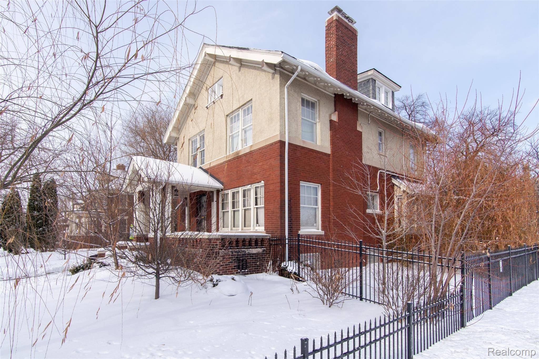 Detroit, MI 48202,22 Edison ST