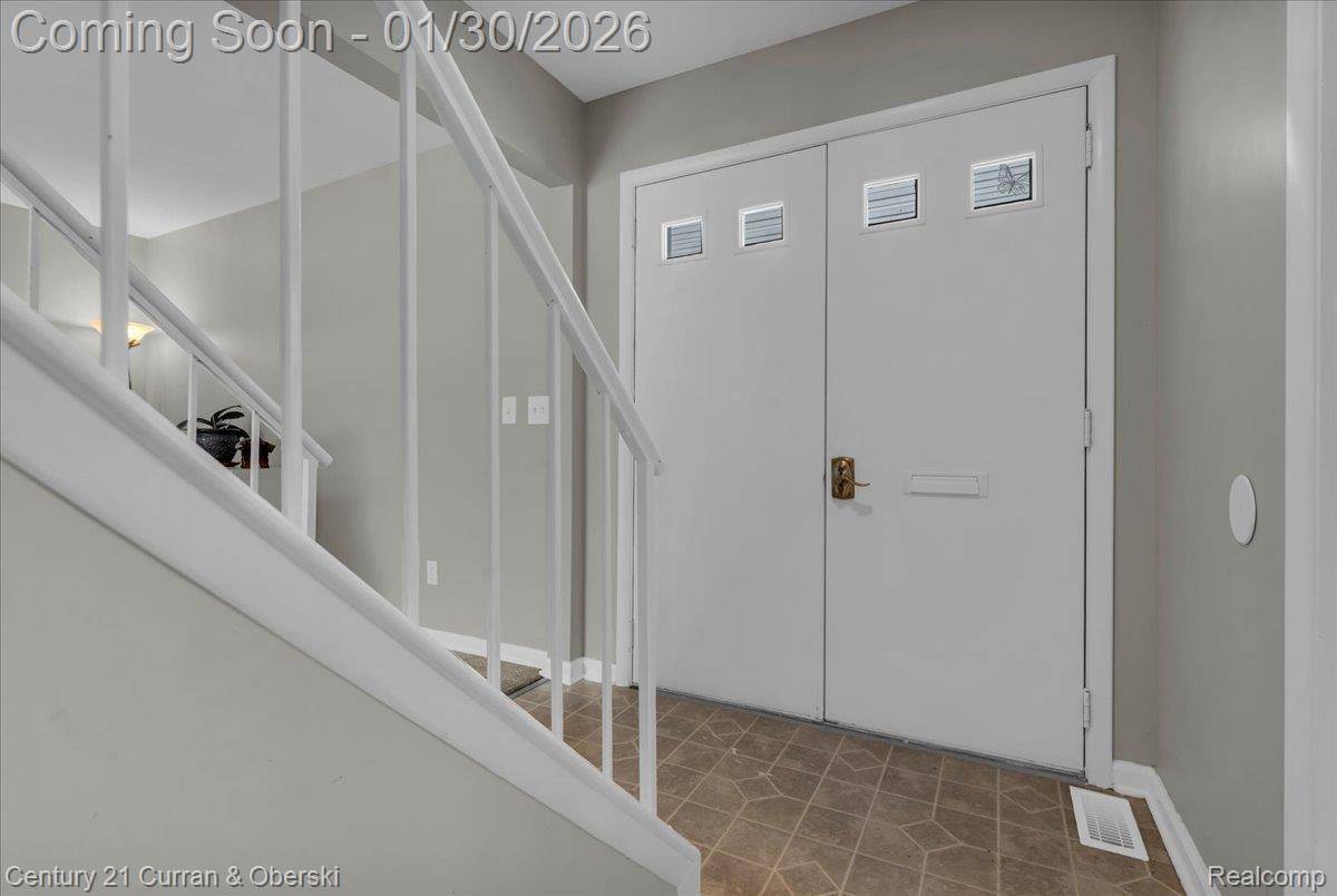 Northville, MI 48167,42154 Farragut CT