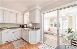 Oak Park, MI 48237,8511 YALE ST