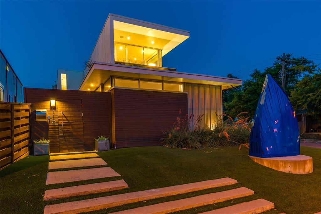 Dallas, TX 75204,2300 N Carroll Avenue