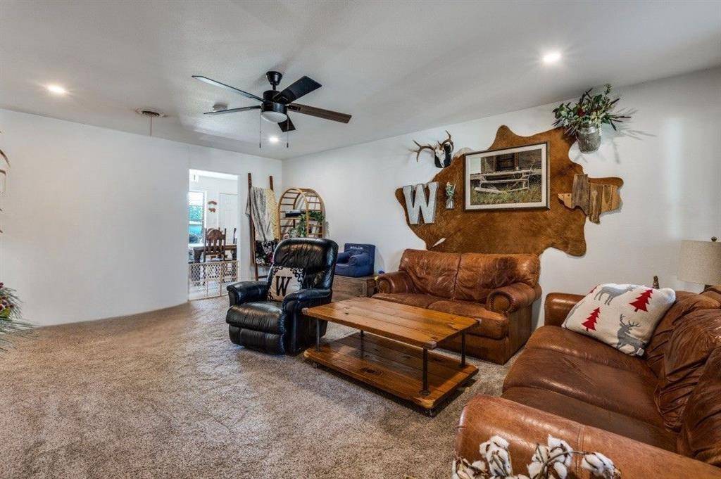 Bridgeport, TX 76426,1406 Vine Street