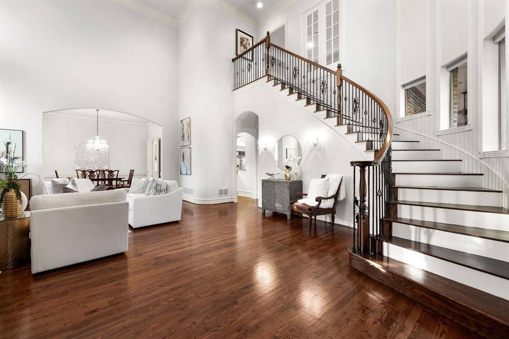 Plano, TX 75024,6609 Riverhill Drive