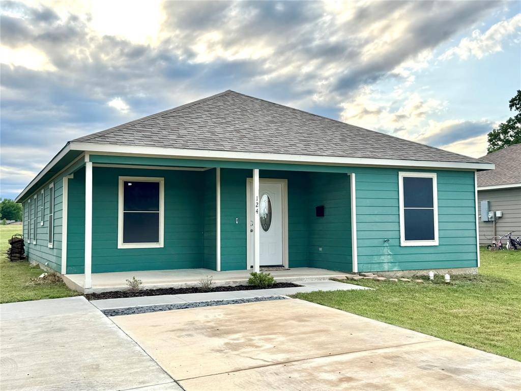 Chico, TX 76431,124 Oakwood Street