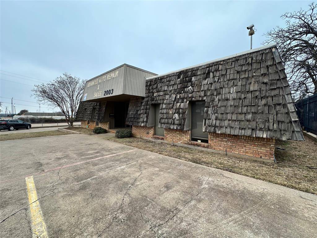 Pantego, TX 76013,2003 W Arkansas Lane