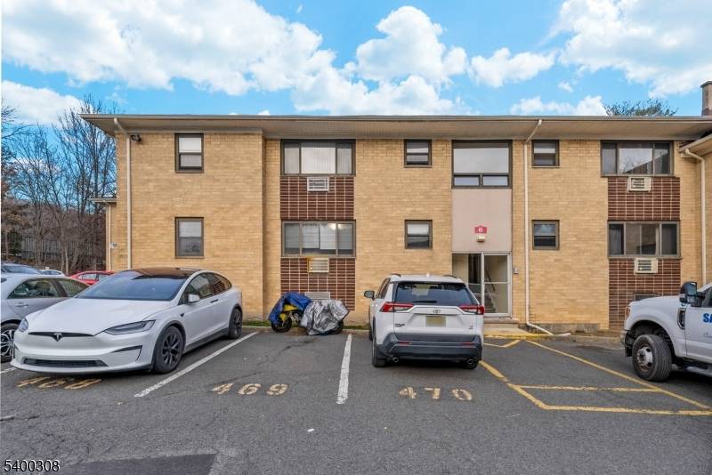 North Plainfield Boro, NJ 07060,401 Us Highway 22