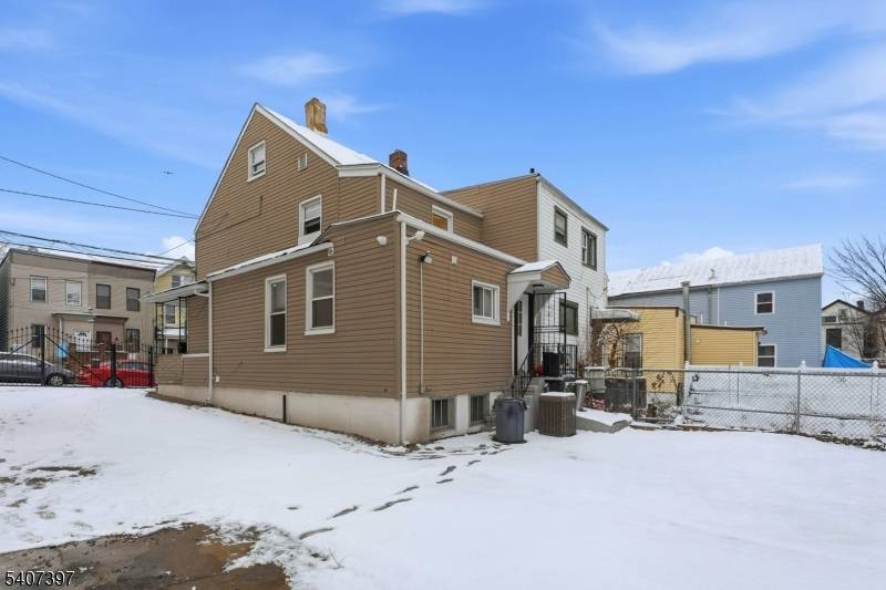 Newark City, NJ 07104,68 Kearny St