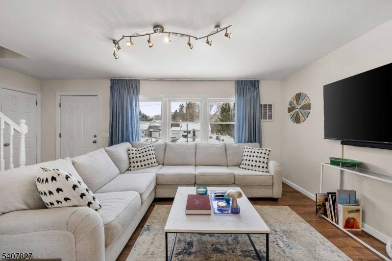 Pequannock Twp., NJ 07440,26 Pequannock Ave