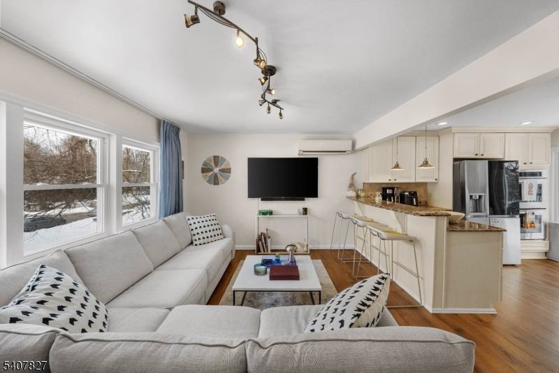 Pequannock Twp., NJ 07440,26 Pequannock Ave