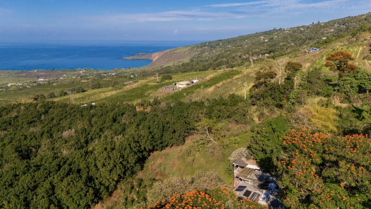 Captain Cook, HI 96704,83-5621 HAWAII BELT RD