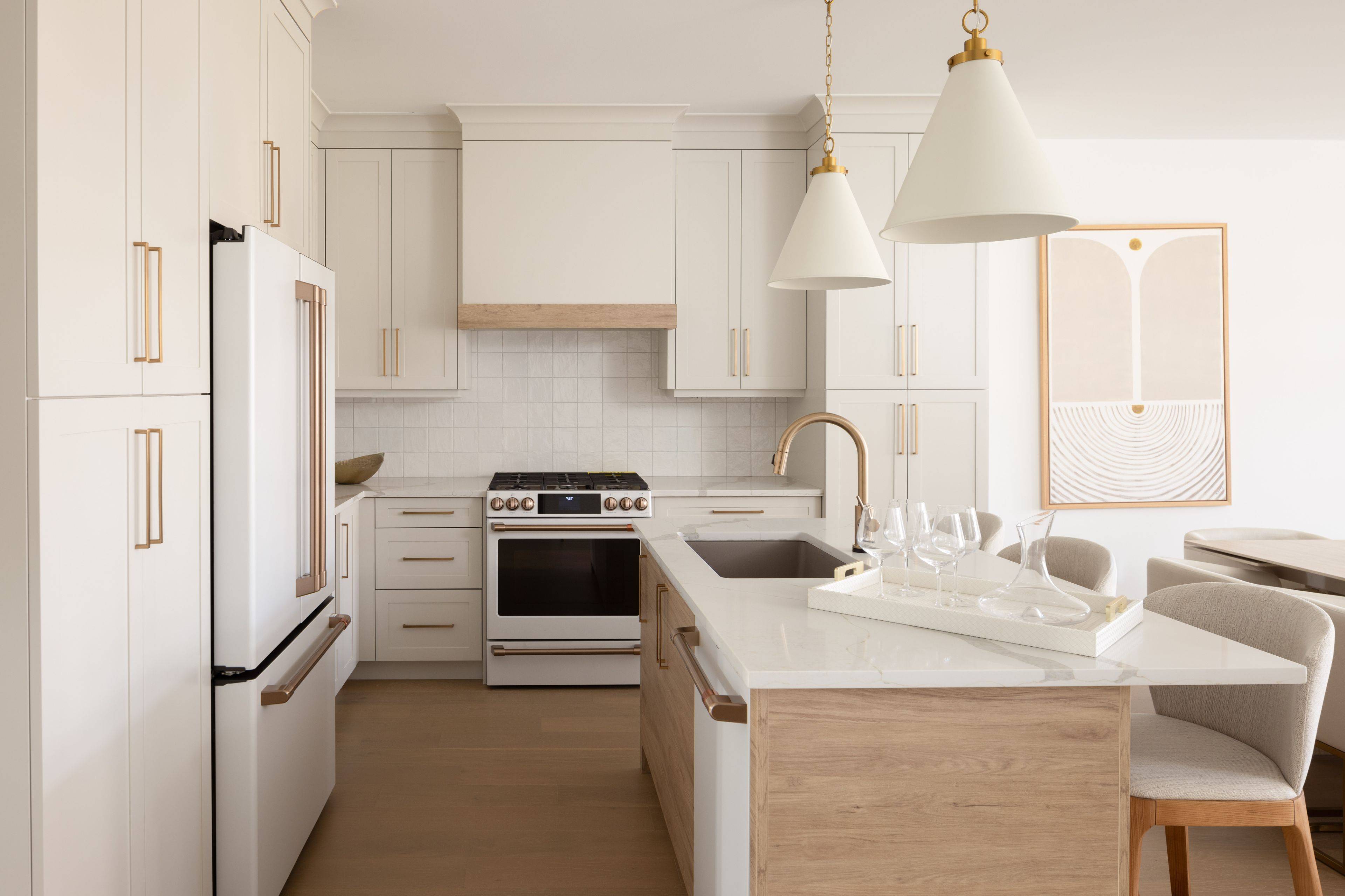 Fort Erie, ON L2A 1C2,574 Seneca DR #70F