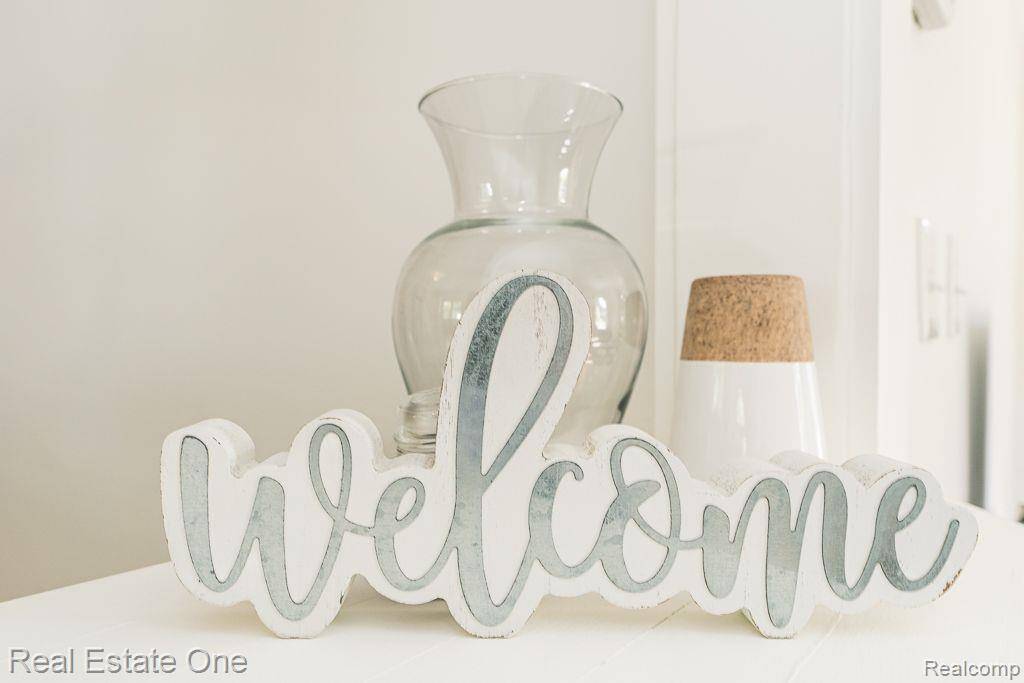 Rochester, MI 48309,2392 W AUBURN RD