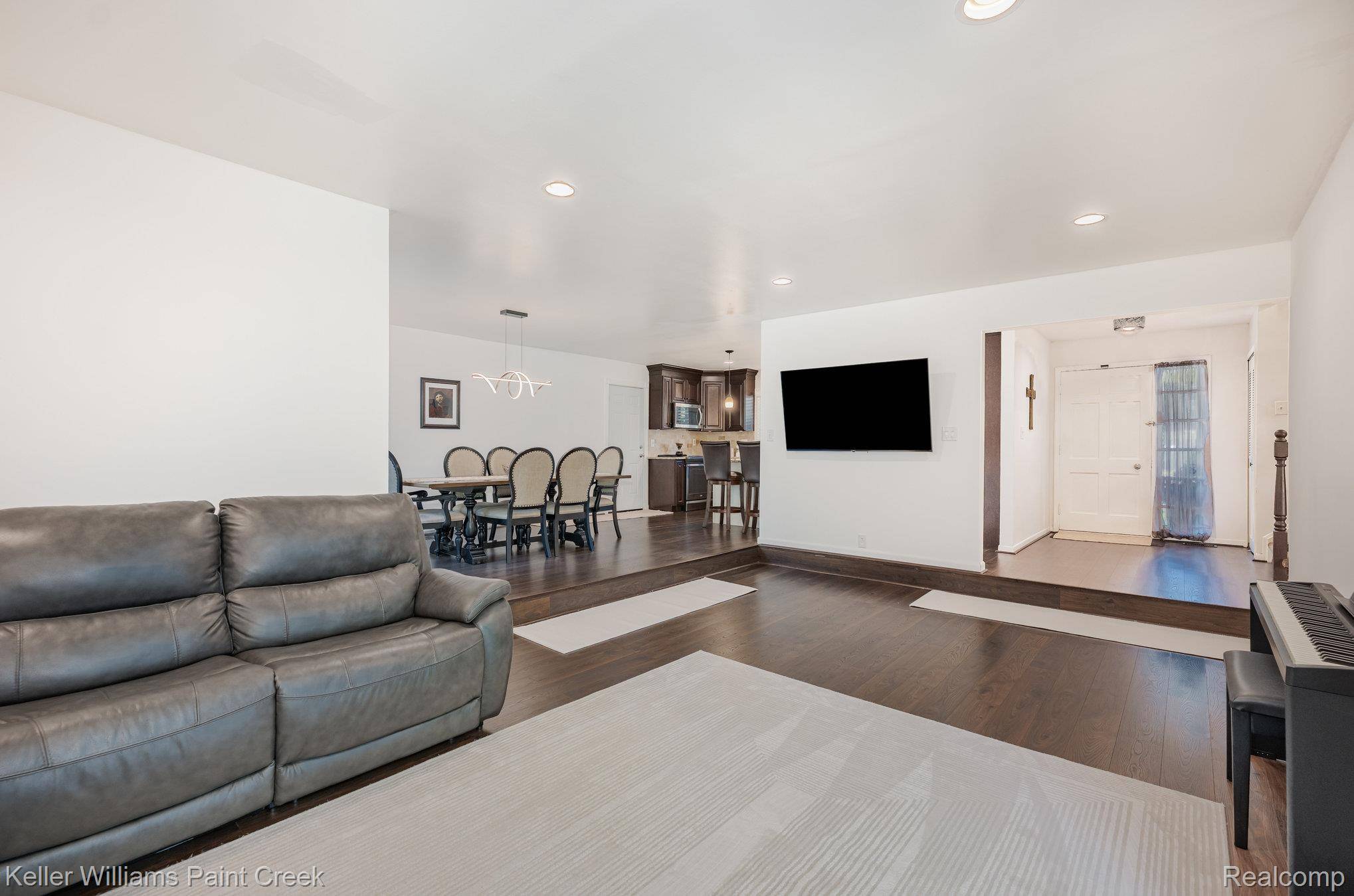 West Bloomfield, MI 48322,6545 Post Oak Drive