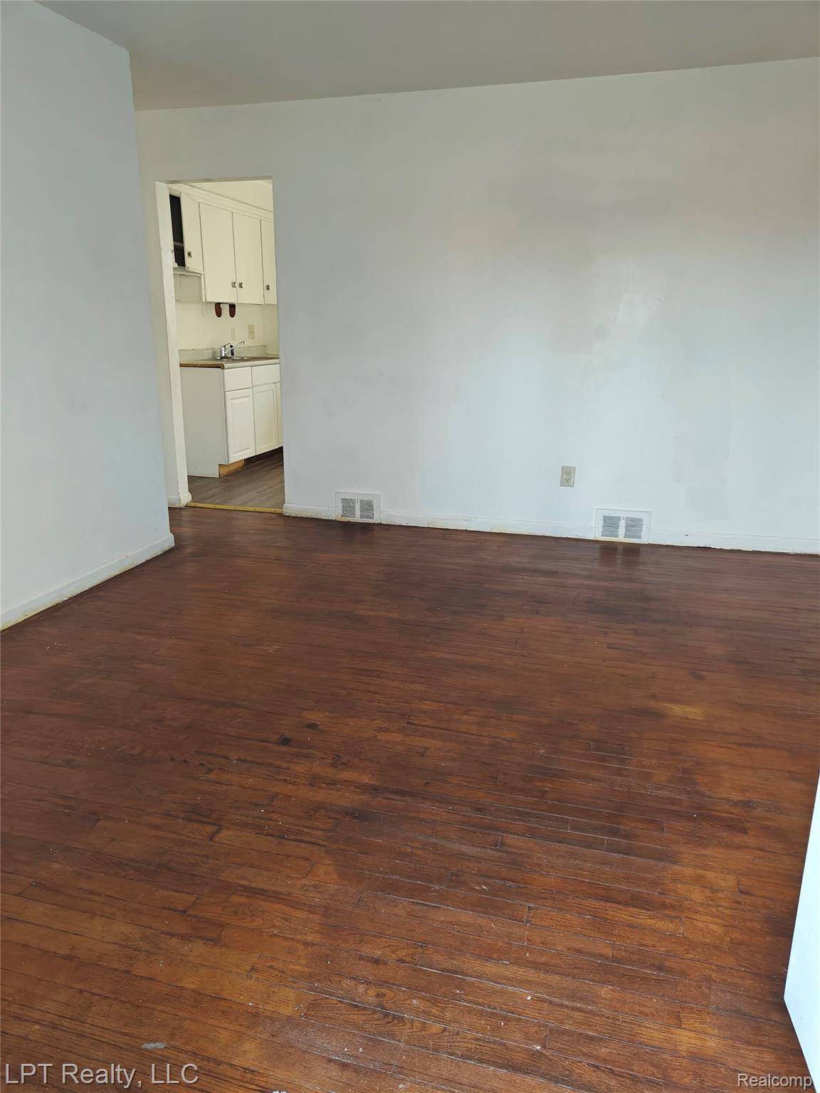 Detroit, MI 48217,2720 Bassett ST