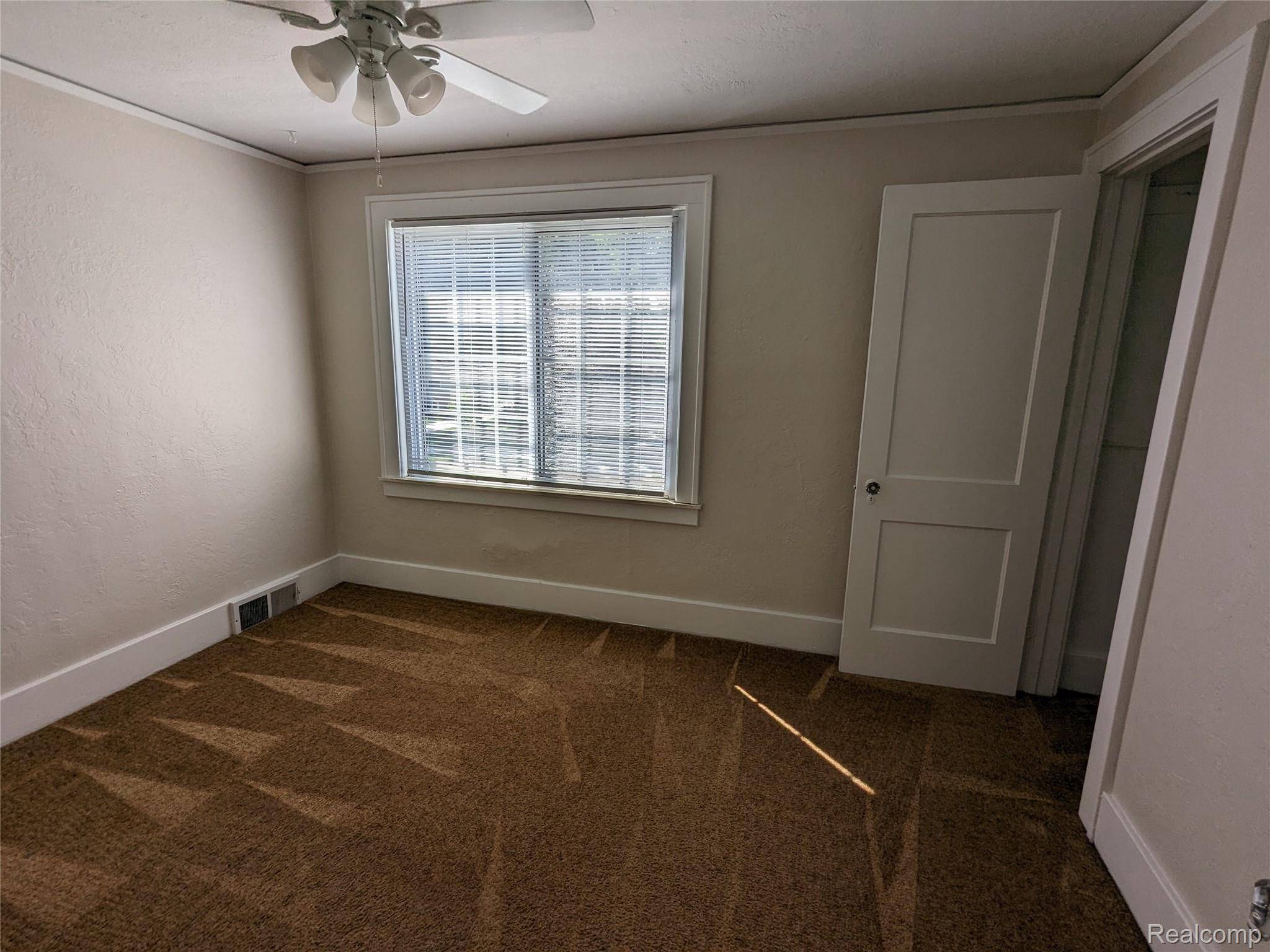 Clawson, MI 48017,203 Gladwin