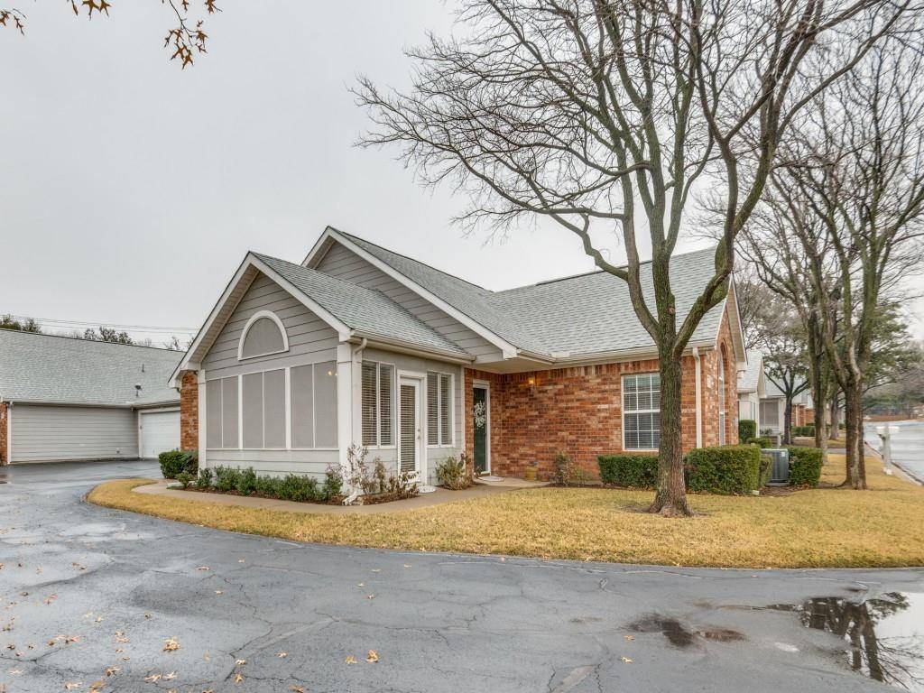 941 Bridges Drive, Arlington, TX 76012