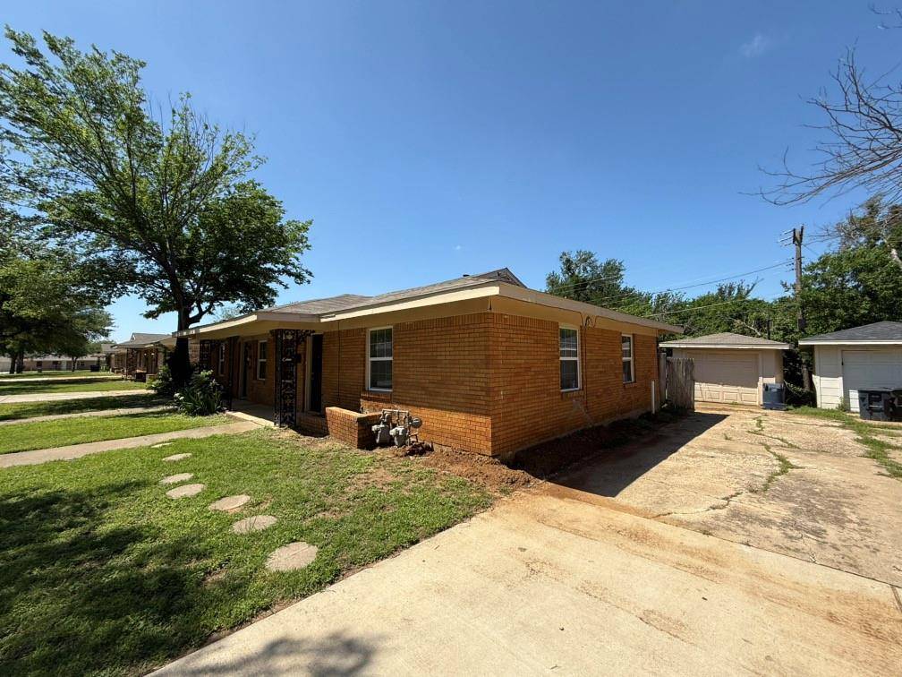 Fort Worth, TX 76103,2506 Normont Circle