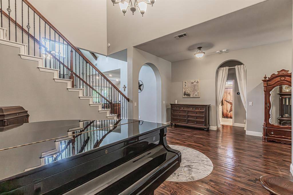 Burleson, TX 76028,1312 Senna Drive