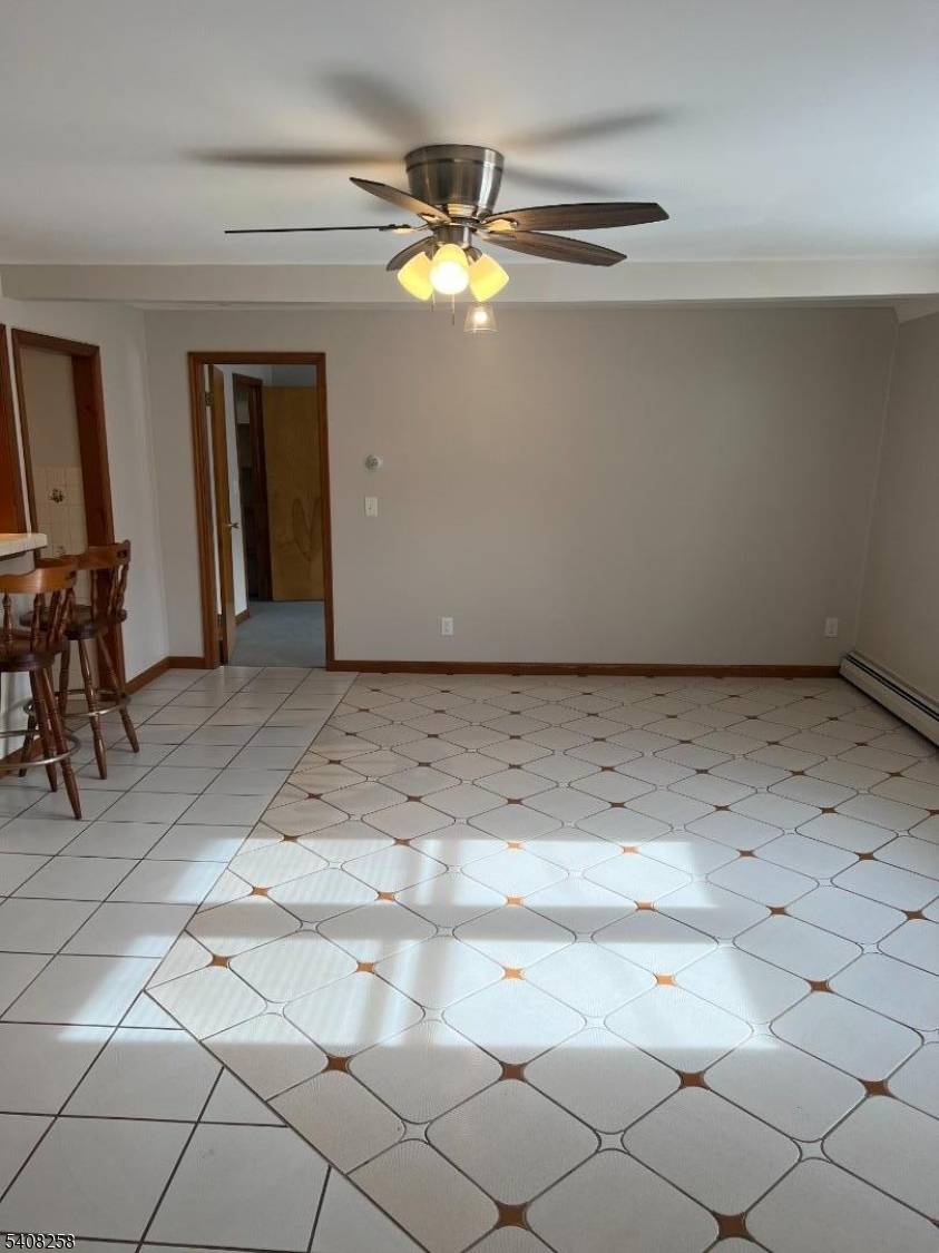 Belvidere Twp., NJ 07823,192 Market St #2