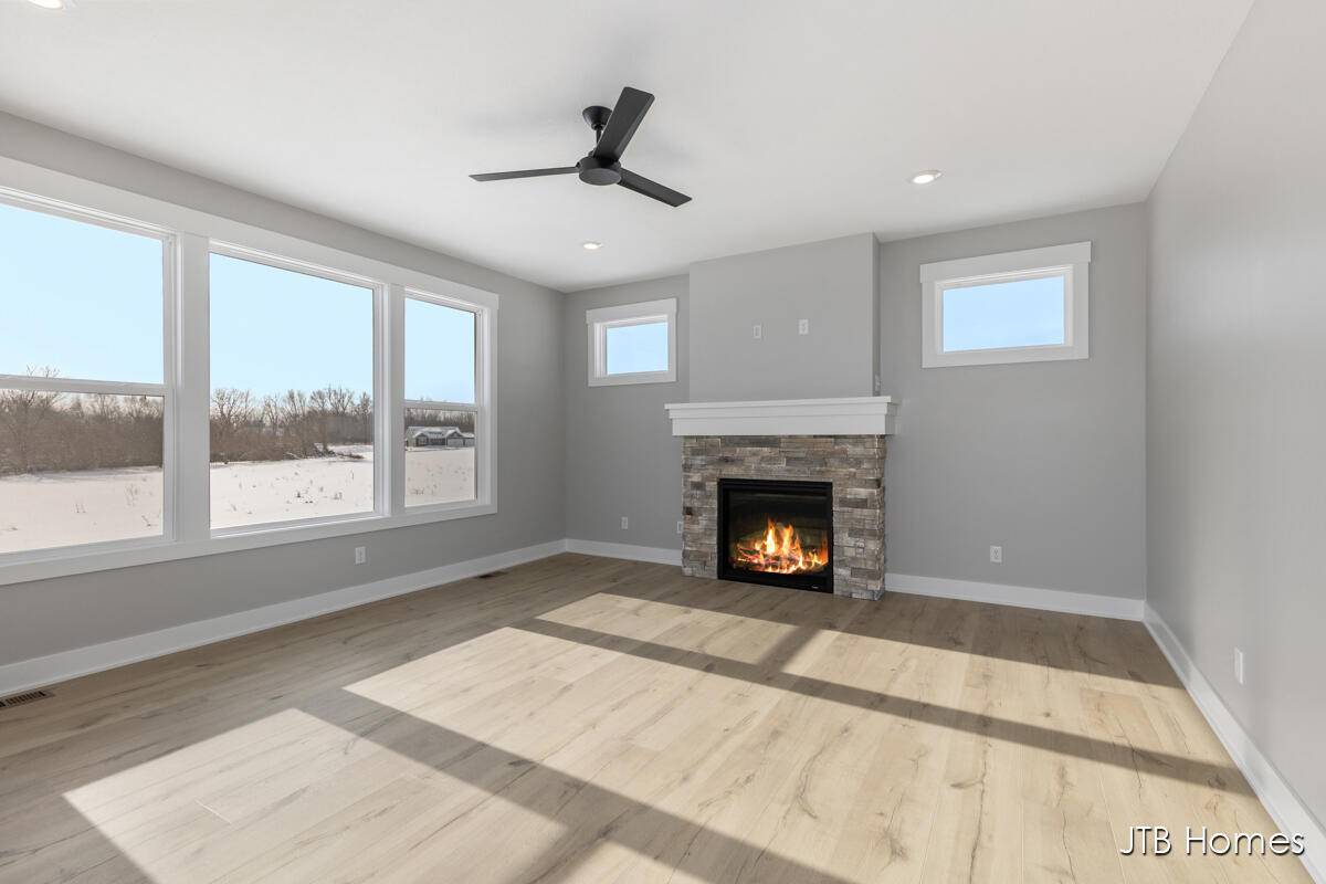 Alto, MI 49302,8318 Kettle Hill CT SE