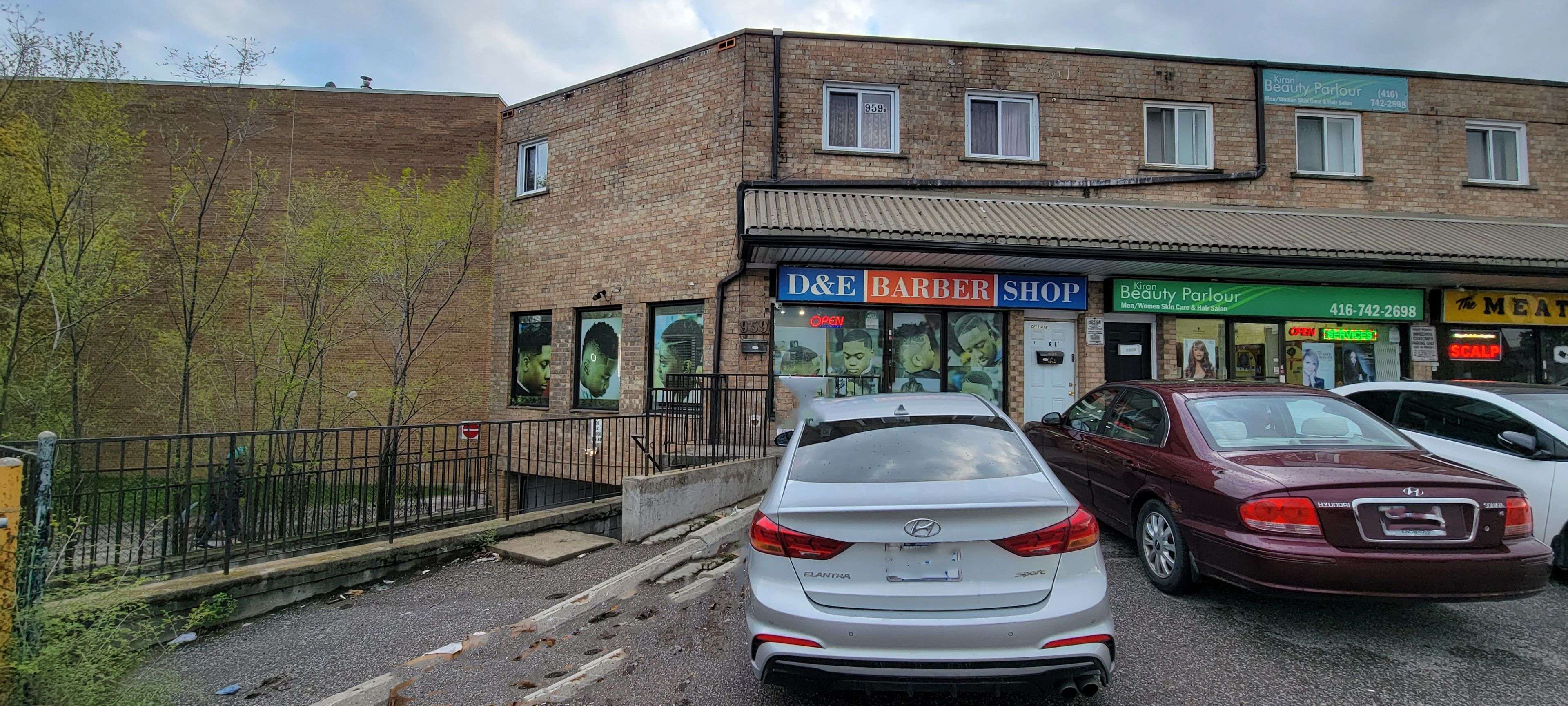 Toronto W10, ON M9V 1A6,959 Albion RD