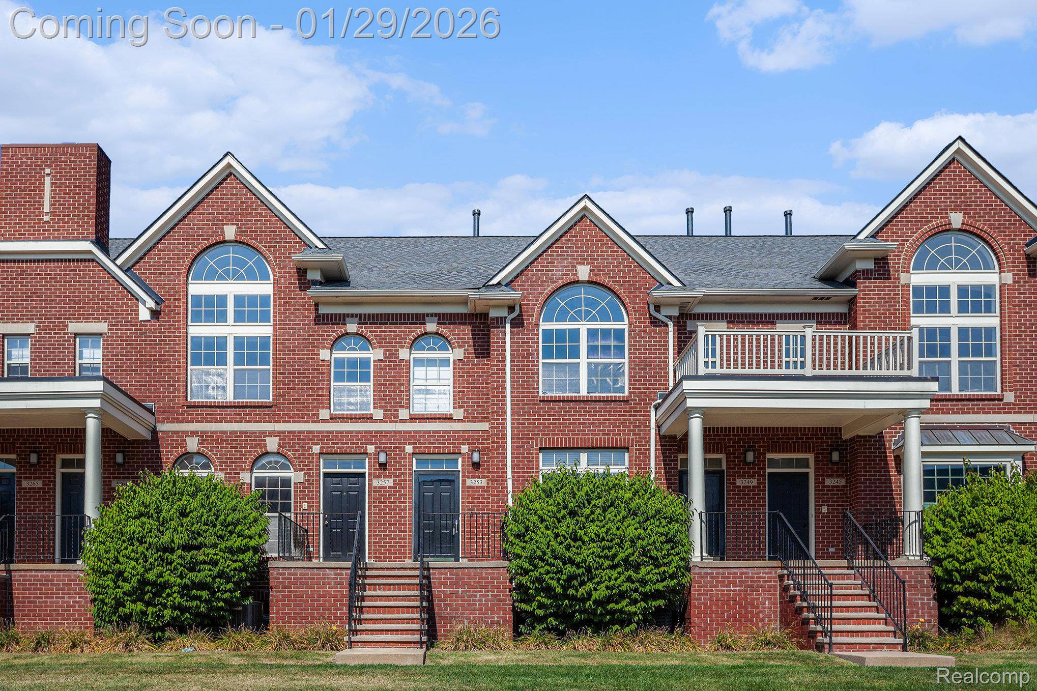 Troy, MI 48084,3253 Newbury PL