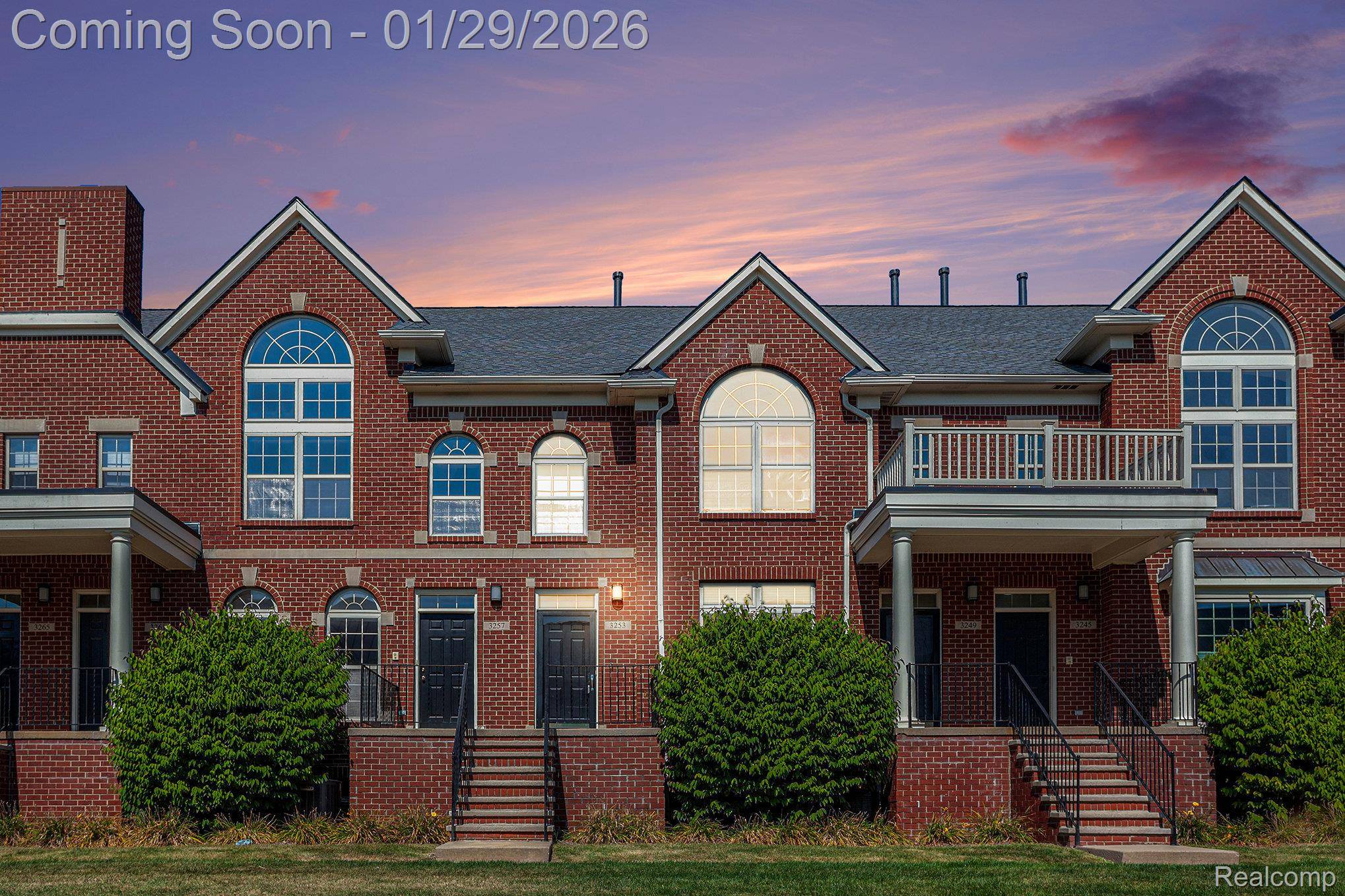 Troy, MI 48084,3253 Newbury PL