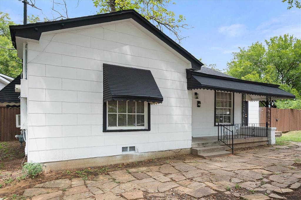 Fort Worth, TX 76111,3837B Earl Street