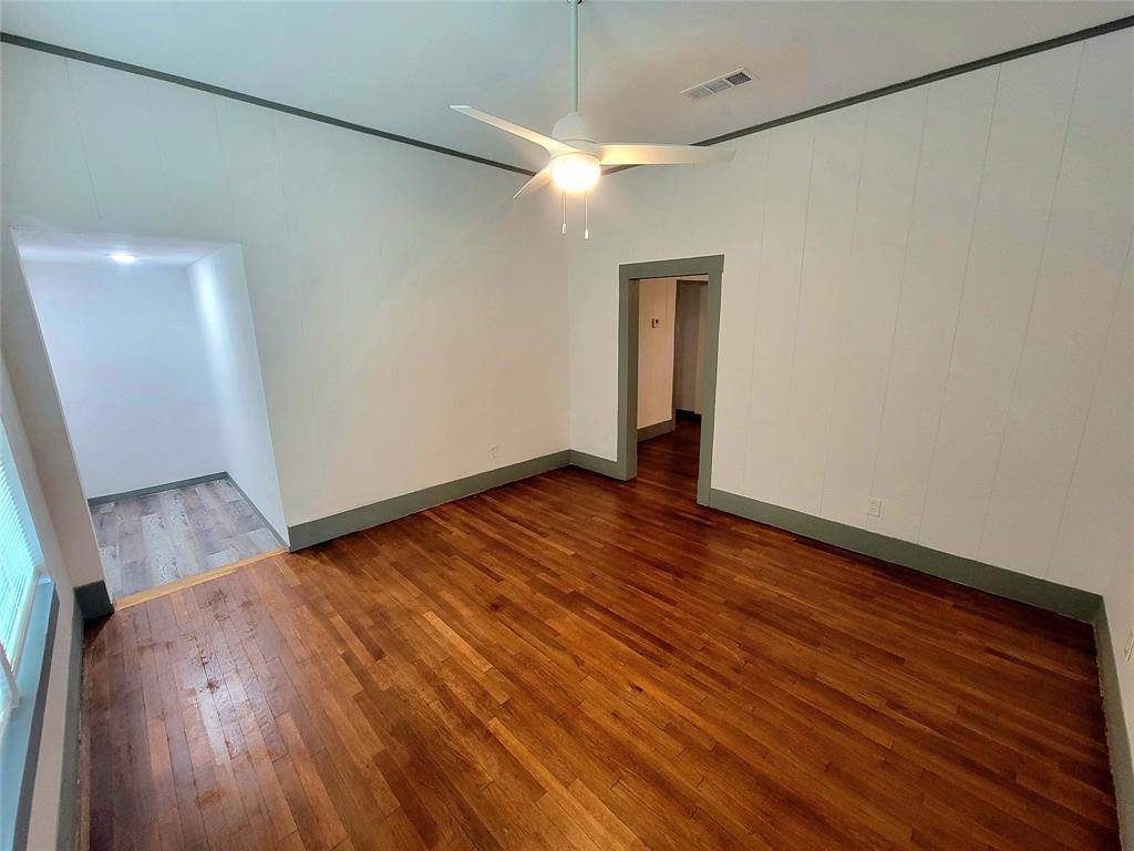 400 W Washington Street, Clarksville, TX 75426