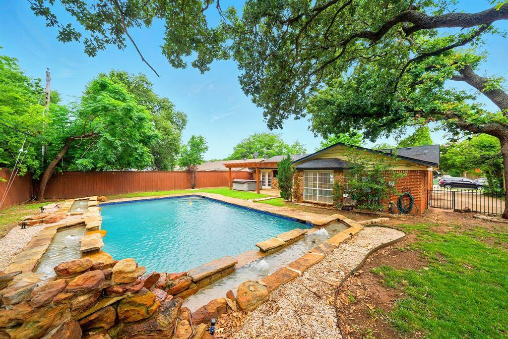 Hurst, TX 76053,1108 Billie Ruth Lane