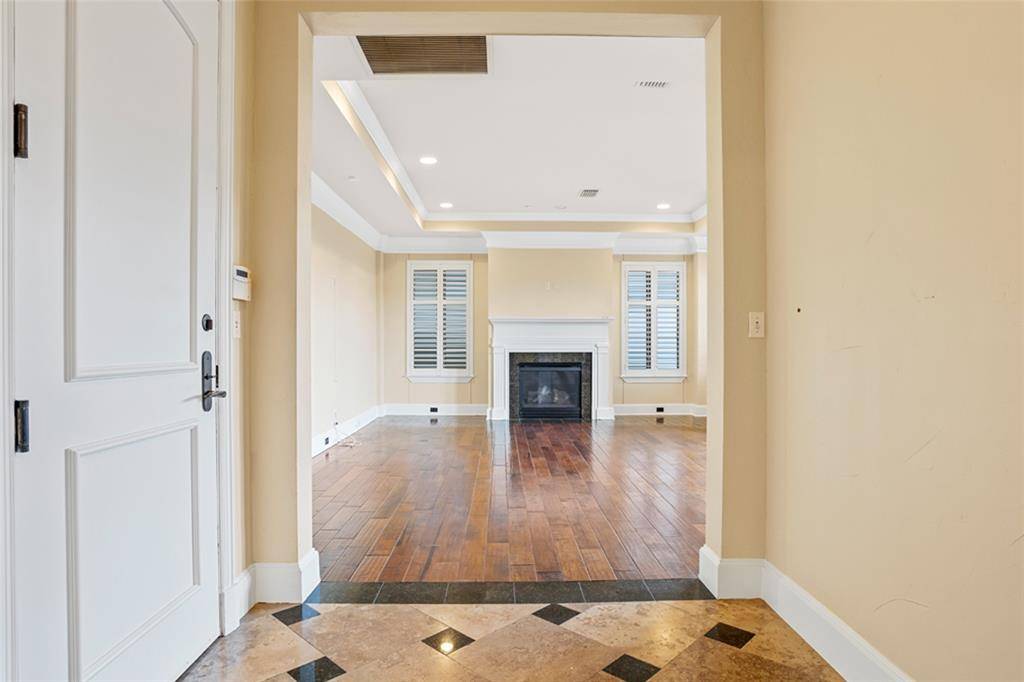 Fort Worth, TX 76102,501 Samuels Avenue #320