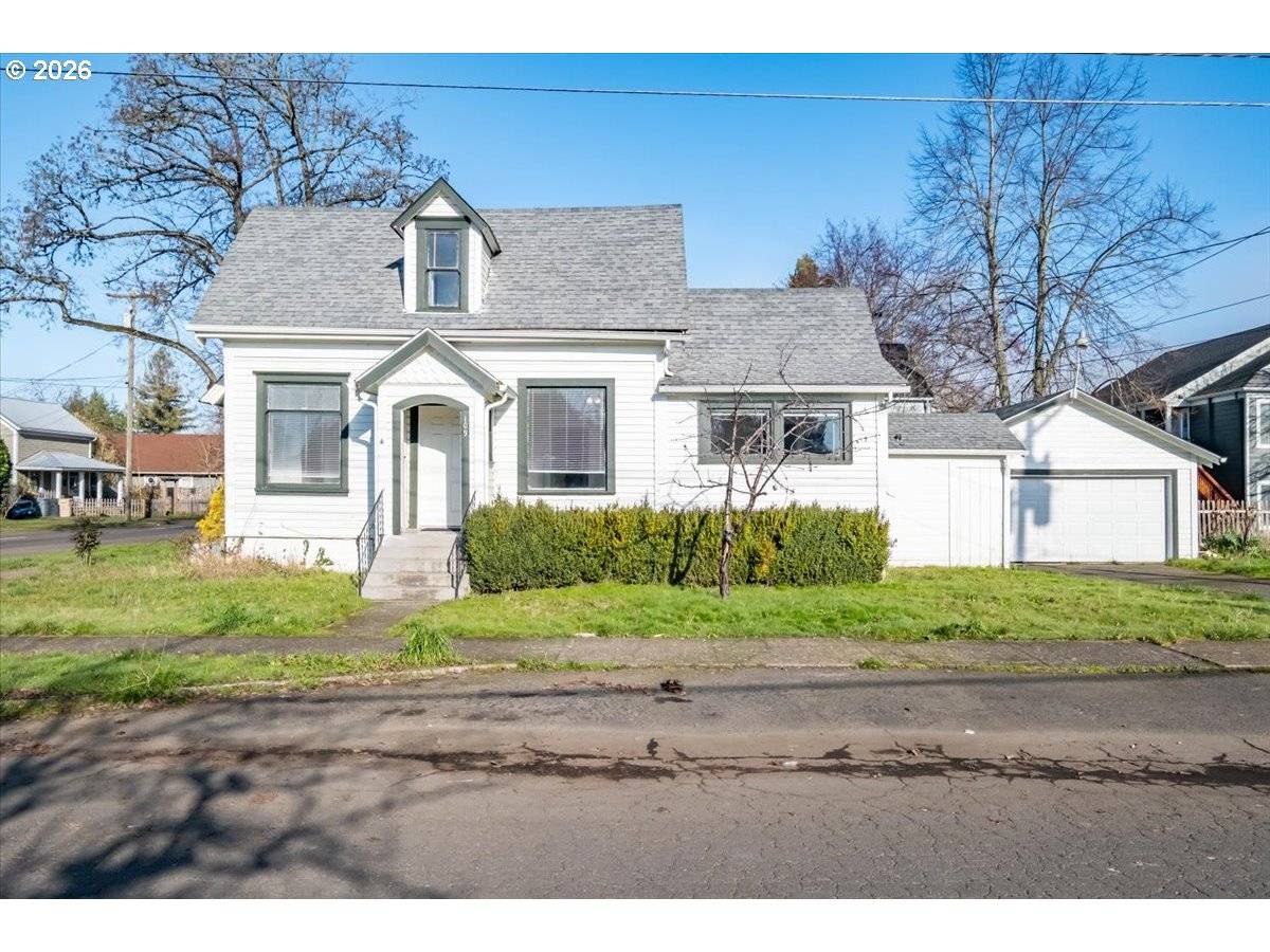 Lebanon, OR 97355,109 E ISABELLA ST