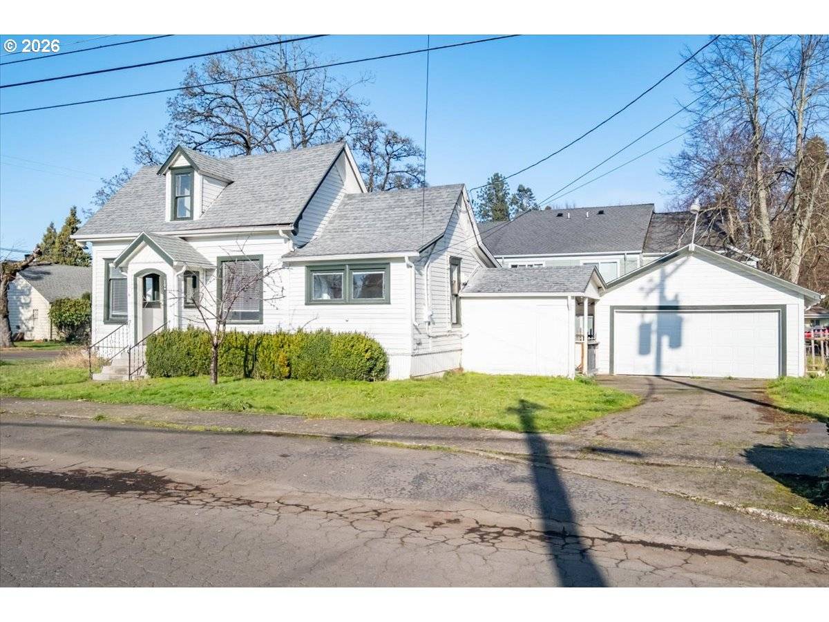 Lebanon, OR 97355,109 E ISABELLA ST