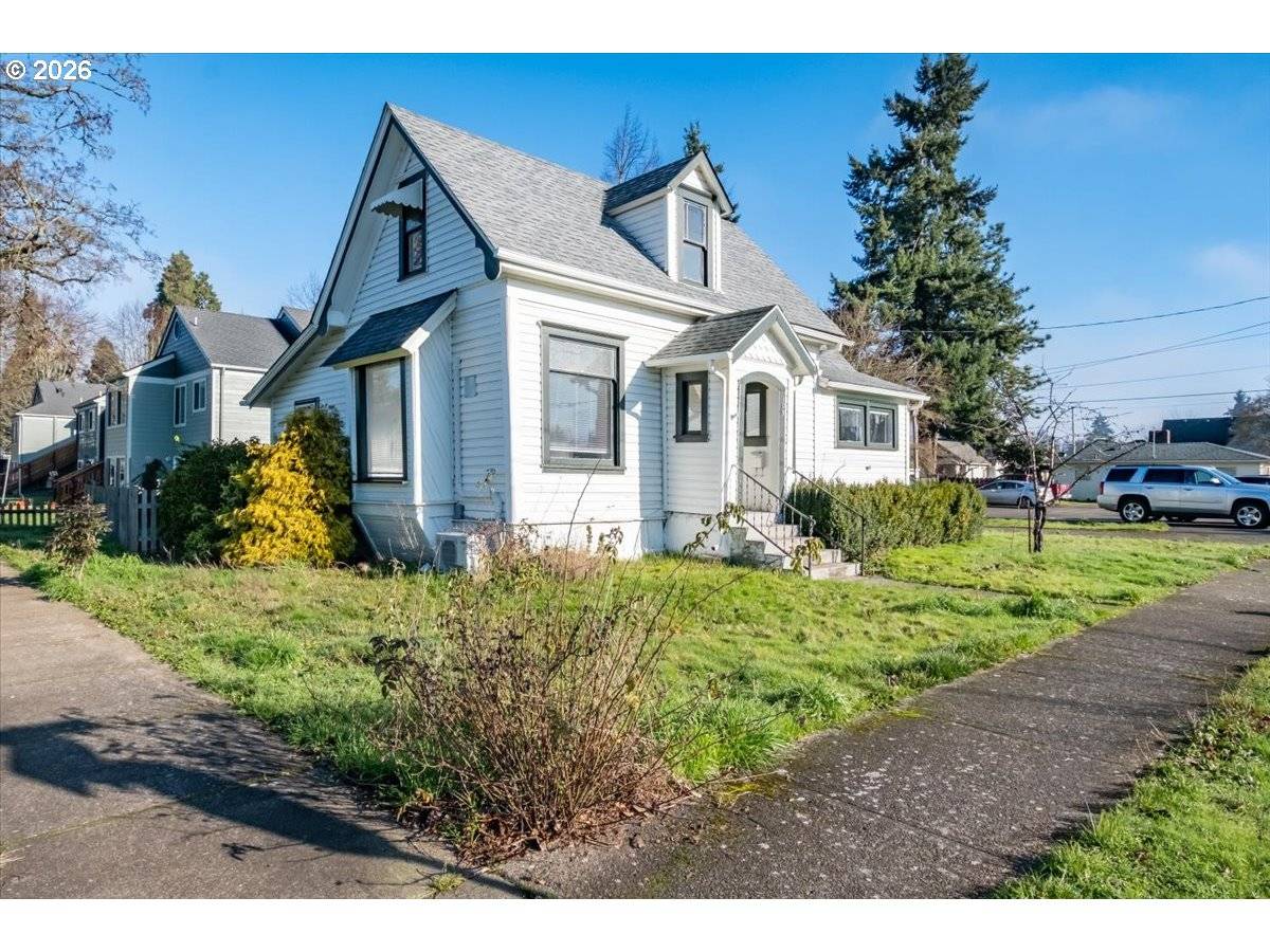 Lebanon, OR 97355,109 E ISABELLA ST