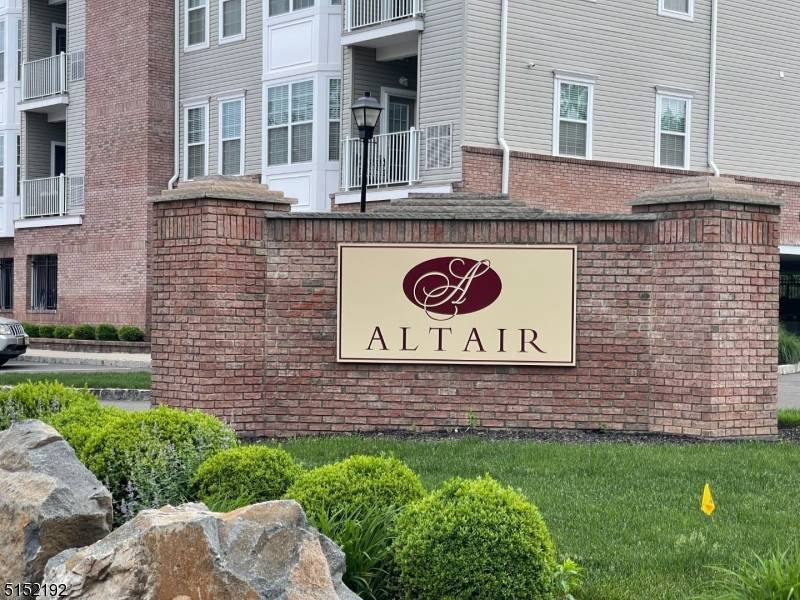 Elmwood Park Boro, NJ 07407,132 Cory Ln