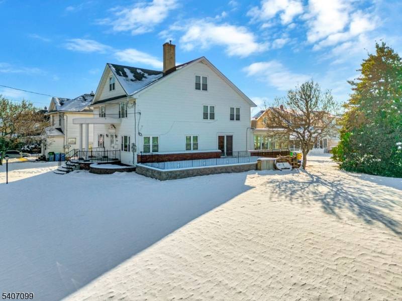 Somerville Boro, NJ 08876,382 E Main St