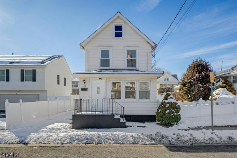 Manville Boro, NJ 08835,27 N 3Rd Ave