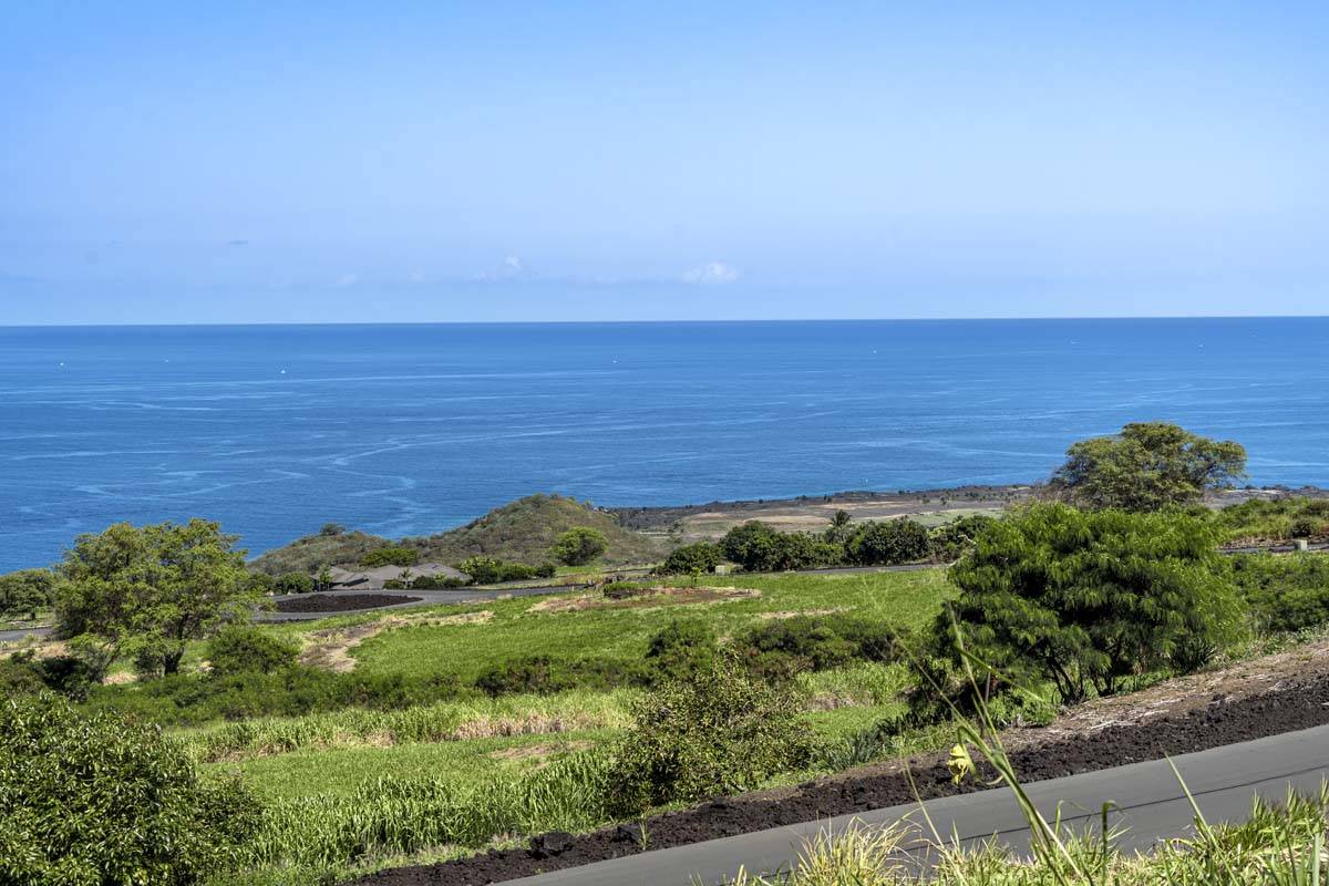 Kealakekua, HI 96750,81-510 MOHALAHALA PL