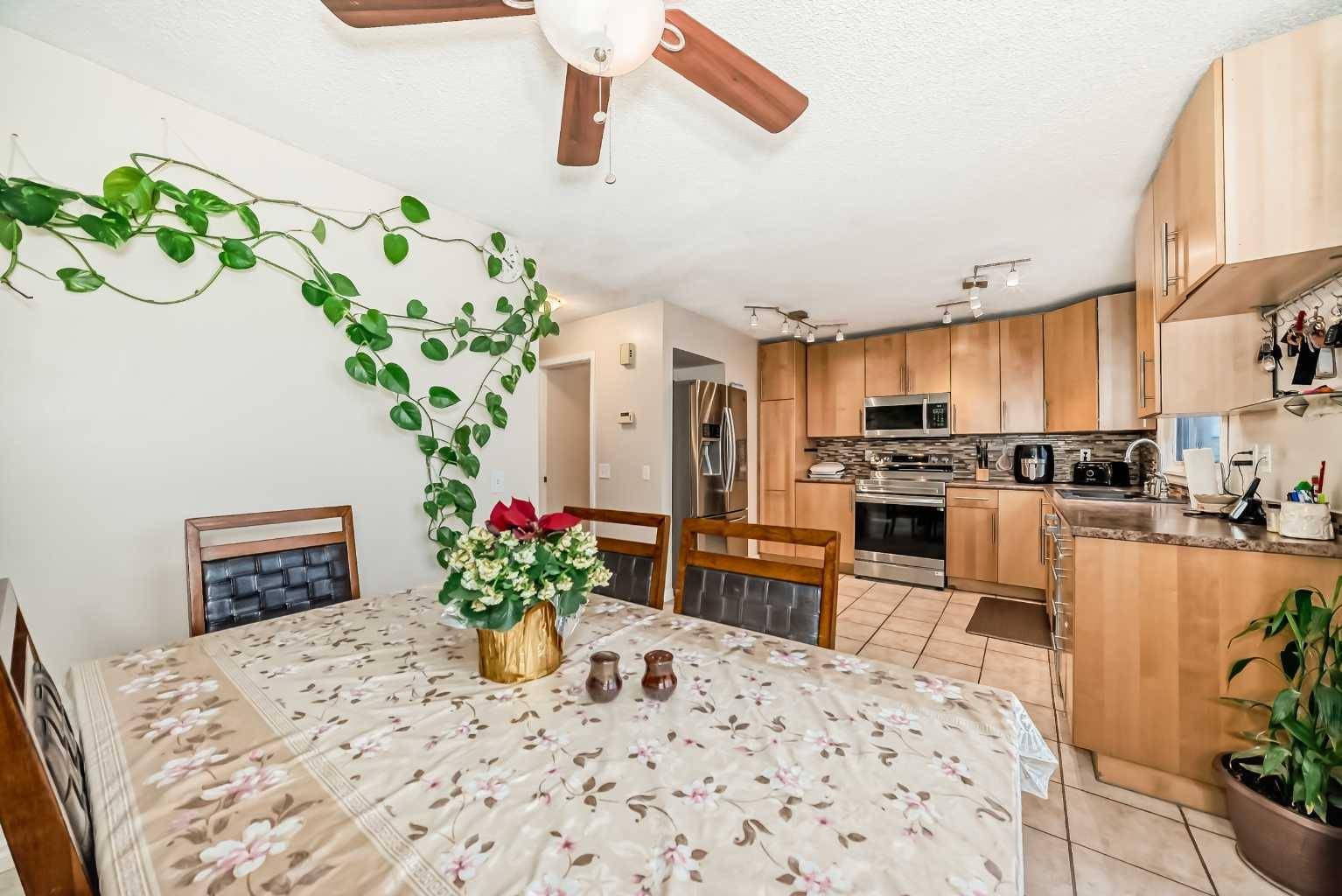 Calgary, AB T3H 1K3,562 Strathcona DR SW