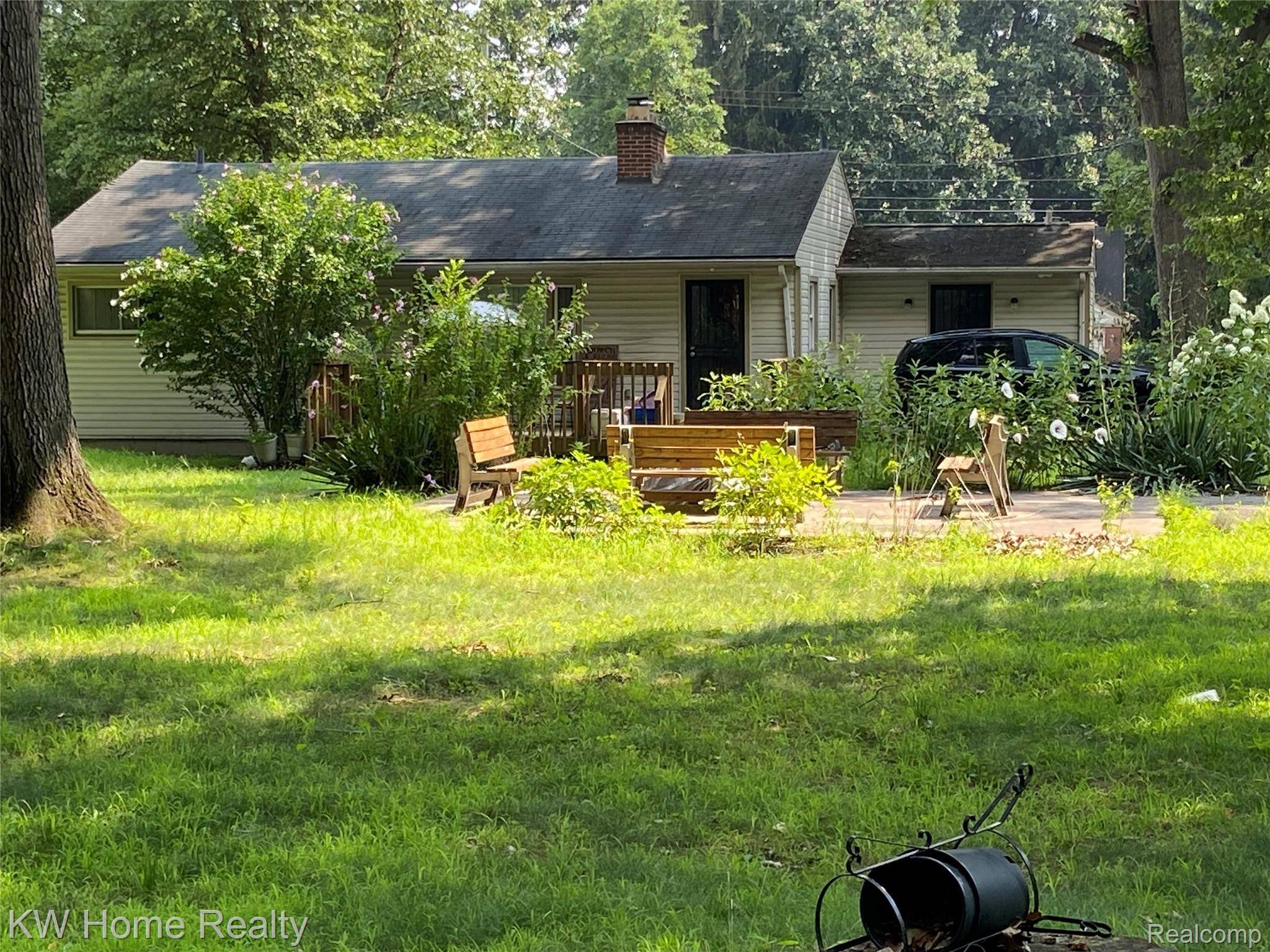 Southfield, MI 48075,20286 Woodburn DR