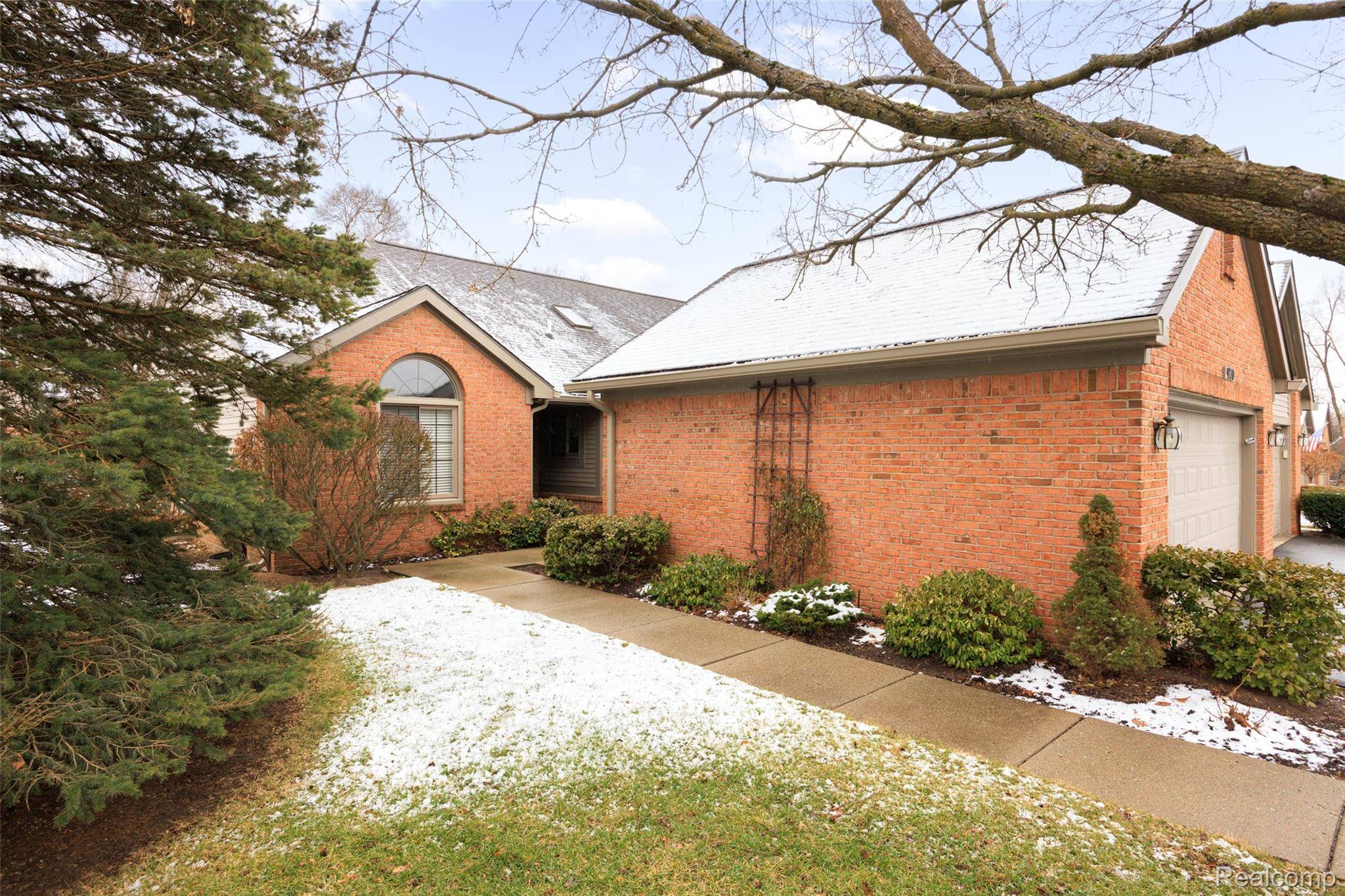 Brighton, MI 48116,970 Ridge CT