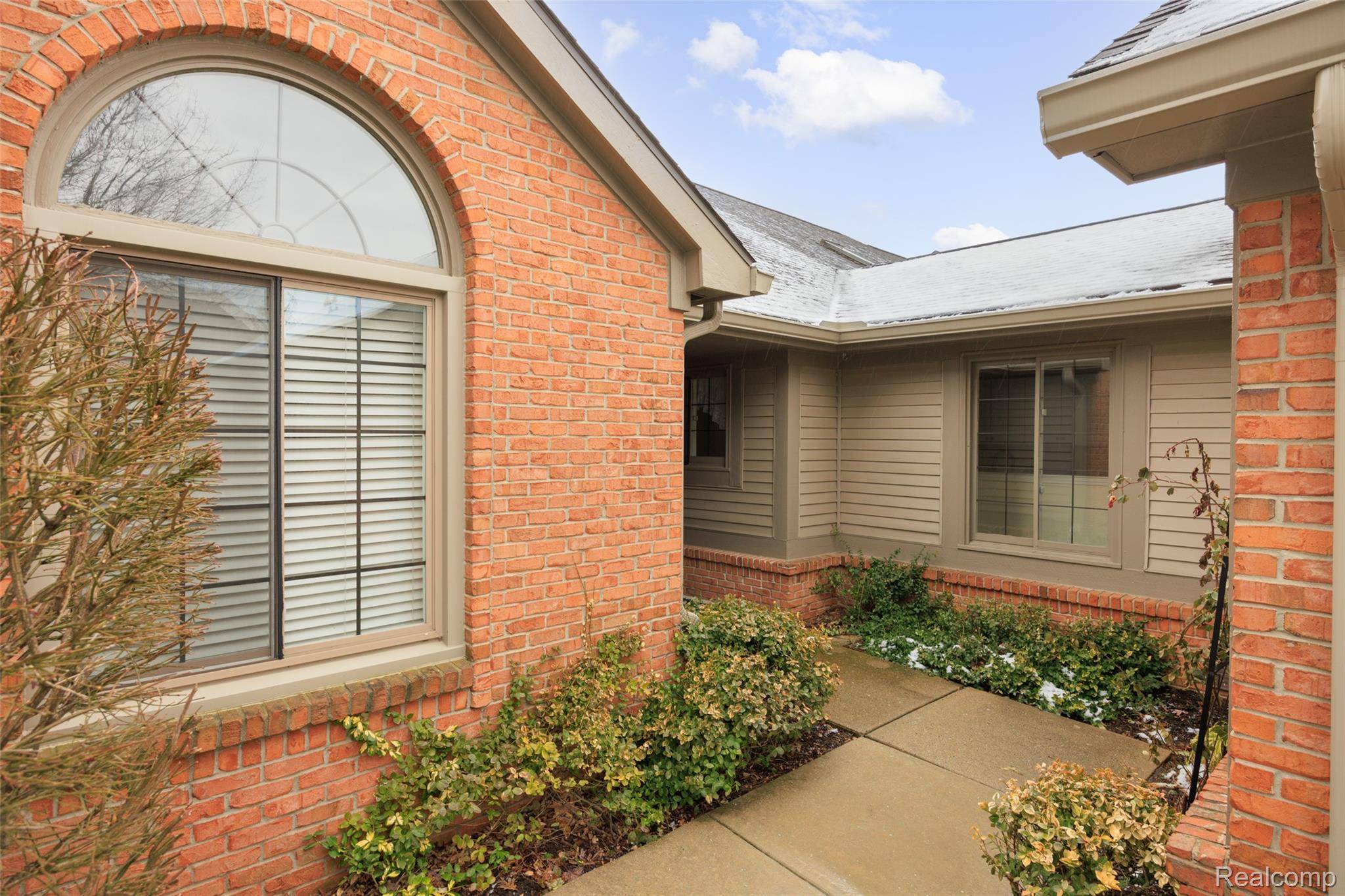 Brighton, MI 48116,970 Ridge CT