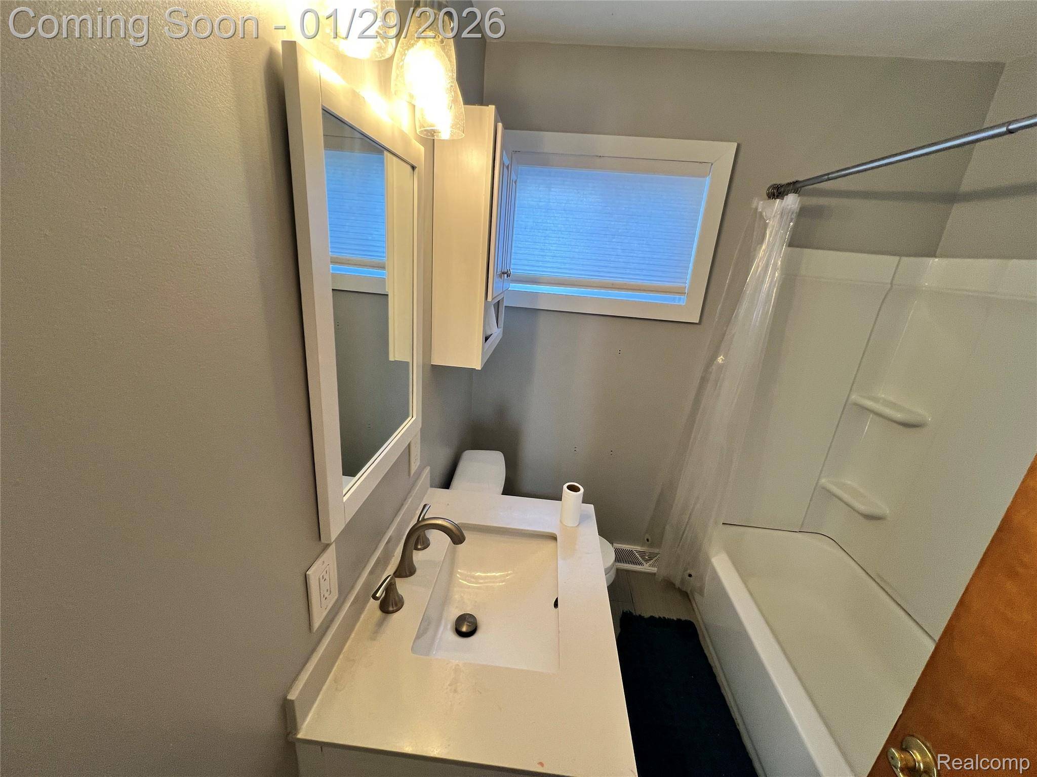 Madison Heights, MI 48071,27320 Delton ST