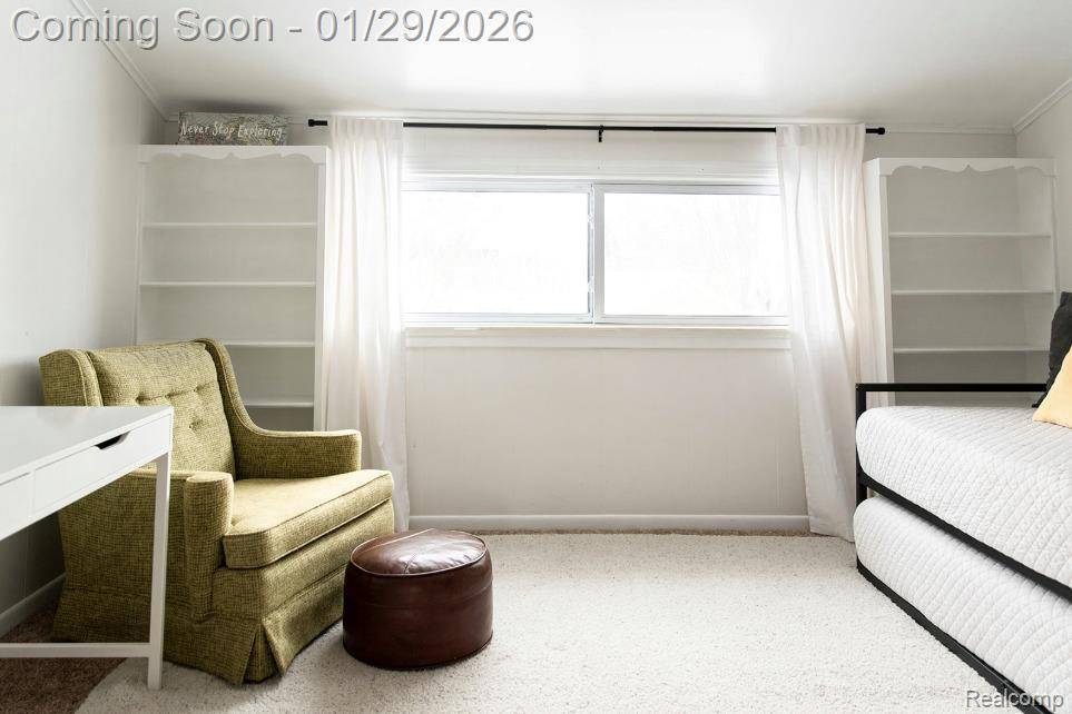 Dearborn, MI 48124,22101 Nowlin ST